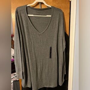Lightweight long sleeve gray tshirt
